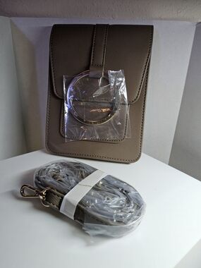 NWOT Brentano Crossbody Bag/belt bag with Gold Ring Accent in color Stone